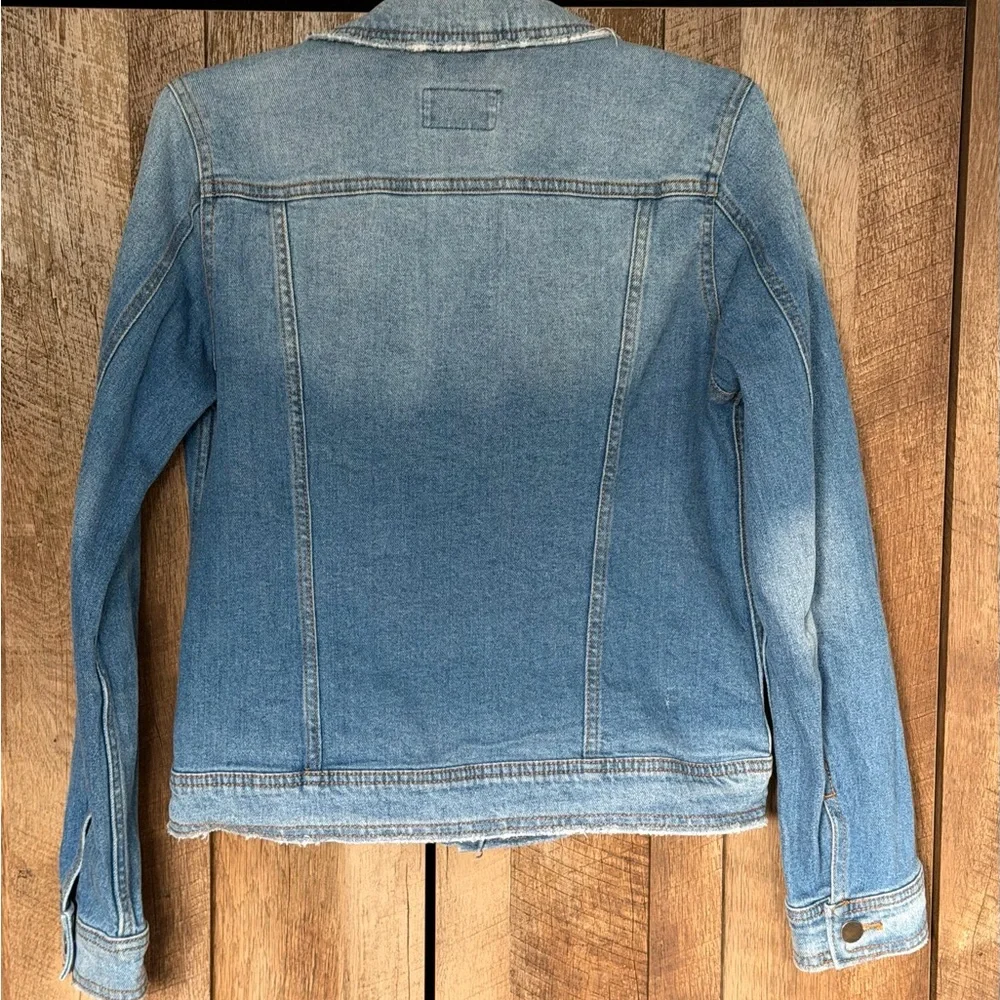 Universal Thread Classic Medium Blue Denim Jacket Size Small - Picture 7 of 12